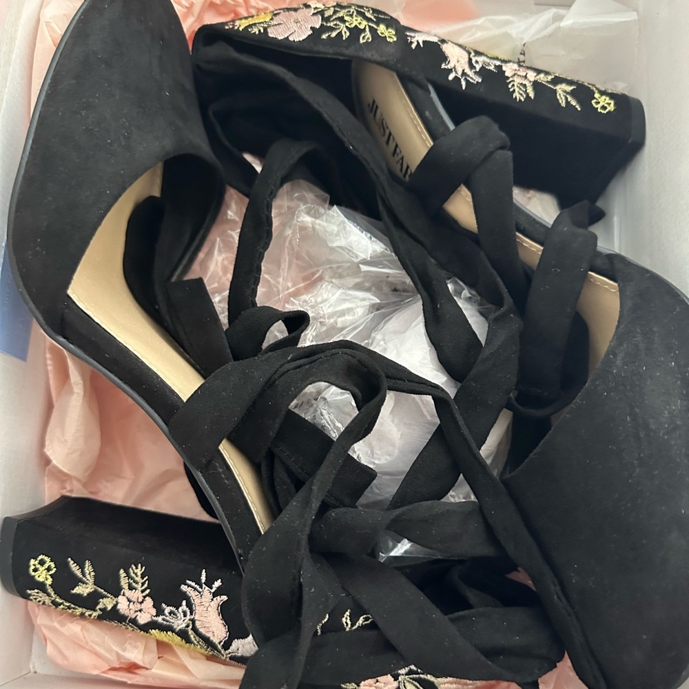 JustFab black pumps